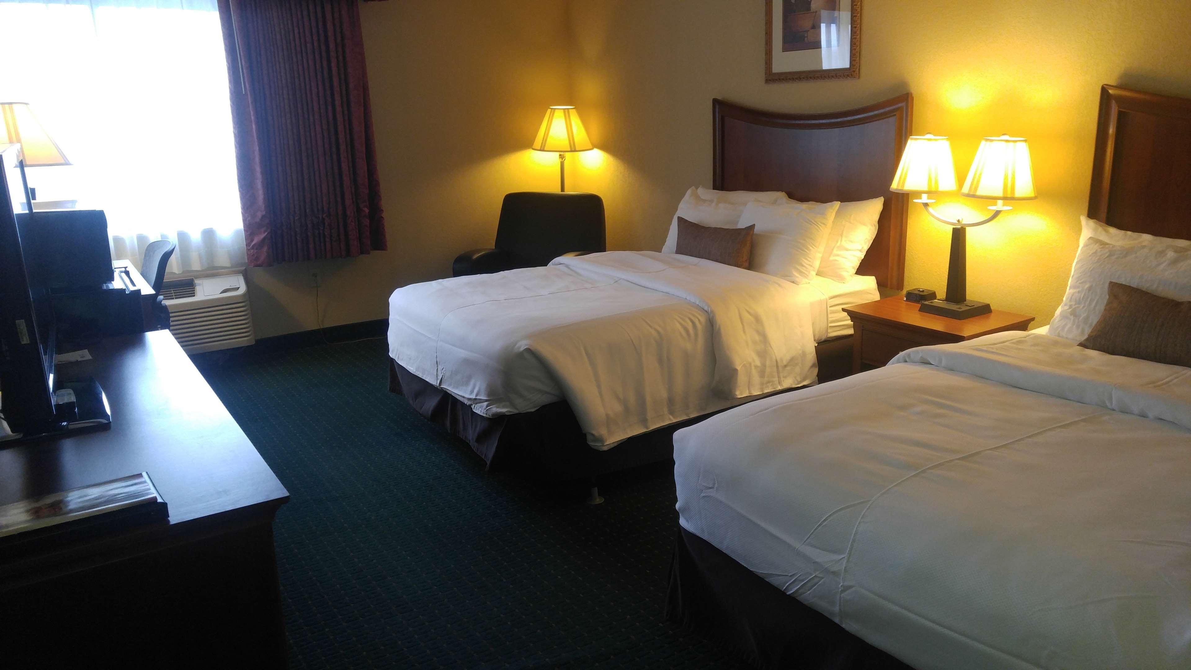 Best Western Plus Wooster Hotel & Conference Center Esterno foto